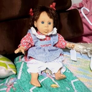 Gi-Go Expressions Doll  11" vintage
